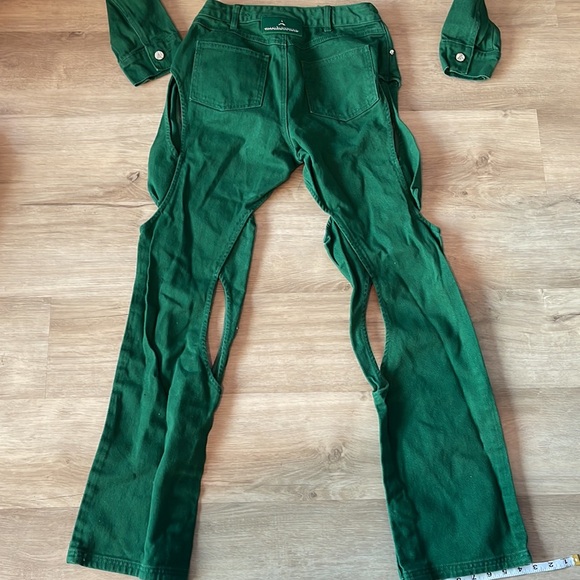 Maniere De Voir Set: Green Cropped Jacket US 6 & Boyfriend Cut Out Jeans US 6 - Picture 9 of 16